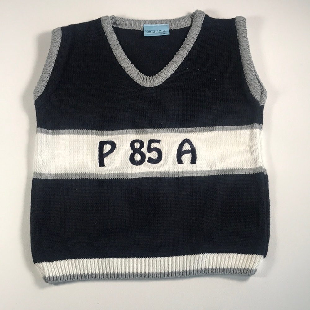NEW- Boys Knit Sweater Vest - size 6